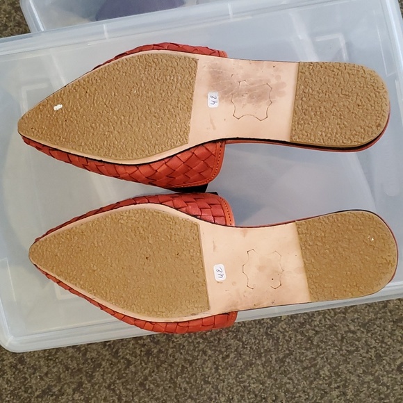 WL Handmade Leather slides from Los Angeles Grove Farmers Market - Picture 4 of 7